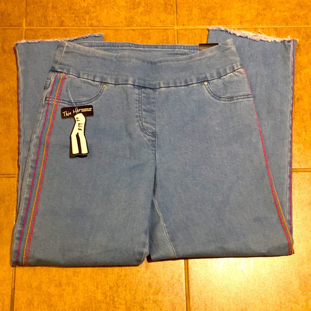 NEW — embroidery jeans